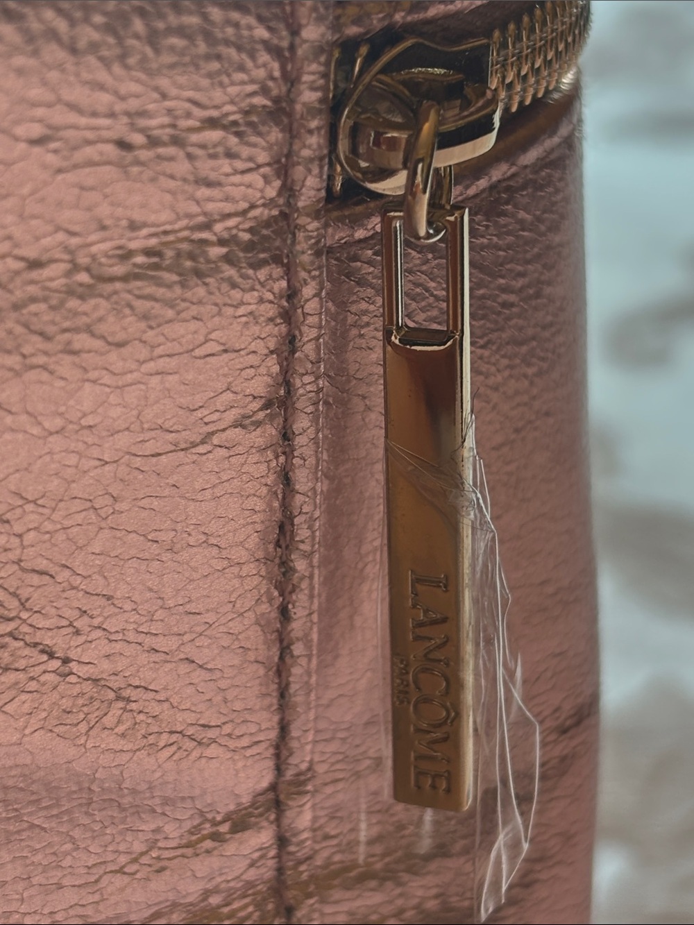 Lancôme Rose Gold/Pink Travel Makeup Case - Picture 4 of 4